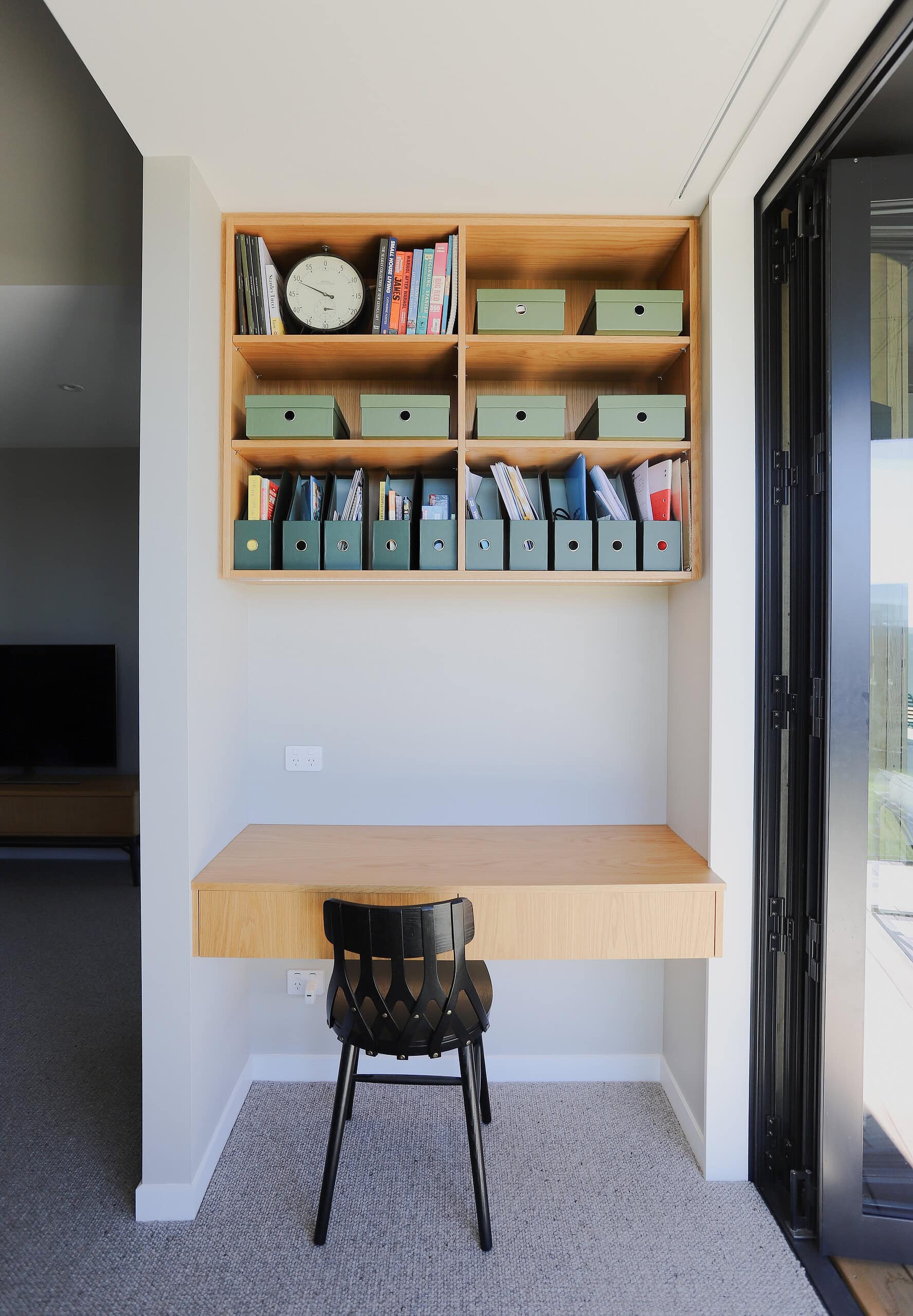 Wall-mounted desk